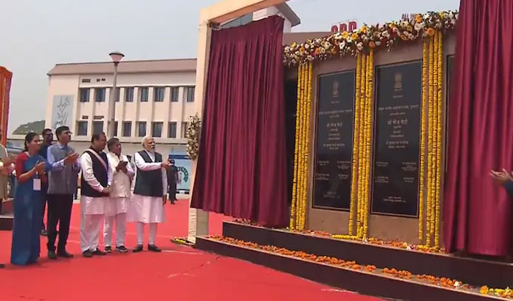 PM Modi reached Assam on the occasion of Bihu, inaugurated the first AIIMS of Northeast in Guwahati