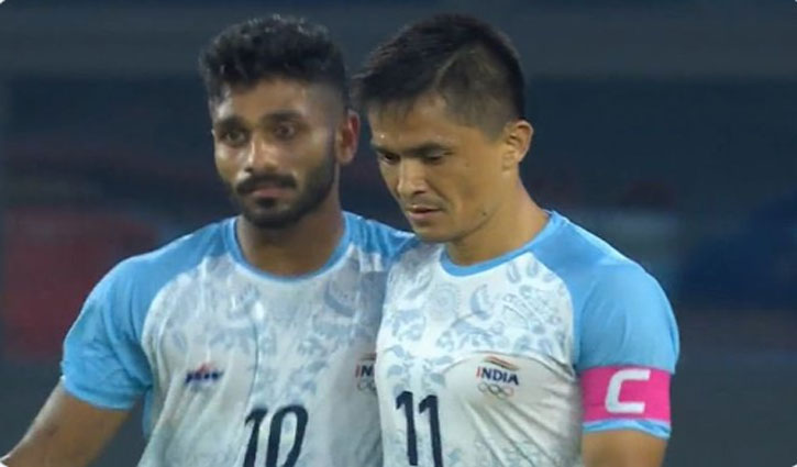 Asian Games: India beats Bangladesh 1-0 with Sunil Chhetri's goal, hopes of knockout remain intact