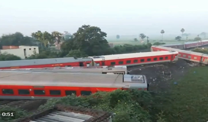 Bihar: North East Express derails in Raghunathpur of Buxar district, four dead, more than 70 injured