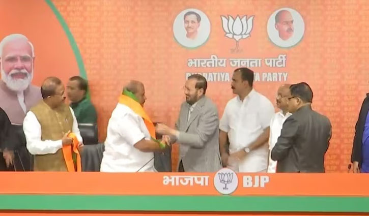 Veteran Kerala leader PC George joins BJP along with his party