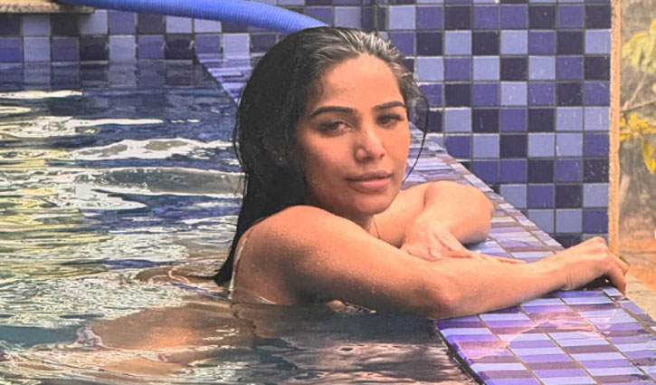 Actress Poonam Pandey dies of cervical cancer at the age of 32, manager confirms