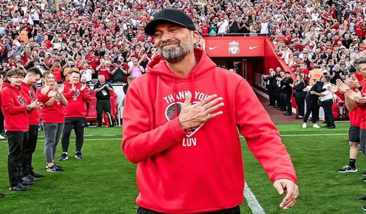 Jurgen Klopp gives emotional final speech in Liverpool dressing room: "You are all excellent"