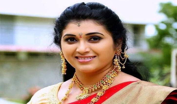 Popular TV actress Pavitra Jayaram dies in car accident in Hyderabad