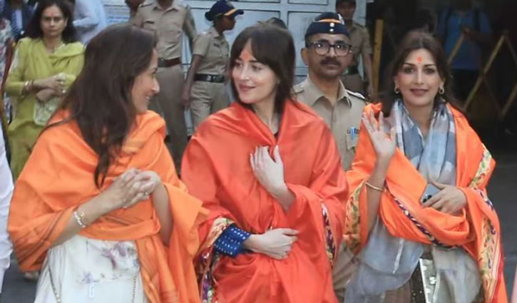 Dakota Johnson visits Siddhvinayak temple with  Bollywood celeb