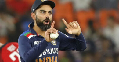 Virat Kohli asked the security personnel to be gentle with the fans coming to the middle of the field, video goes viral