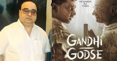 'Gandhi Godse Ek Yudh' sympathizes with both: Rajkumar Santoshi