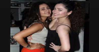 Ankita Lokhande's friend Rashmi Desai criticized Vicky Jain's mother, shared her views on social media.