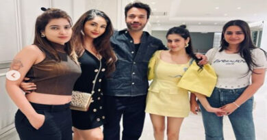 After being evicted from Bigg Boss 17, Vicky Jain parties with Isha Malviya, Ayesha Khan and Sana Raees Khan