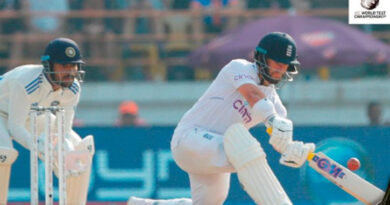 Third Test: England recovered with Ben Duckett's stormy century, India scored 445 runs in the first innings.