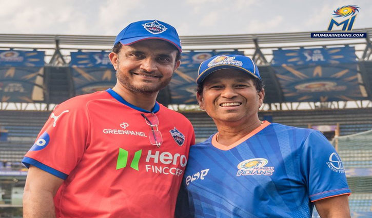 Meeting of two legends of Indian cricket: Sachin Tendulkar and Sourav Ganguly meet at Wankhede Stadium.