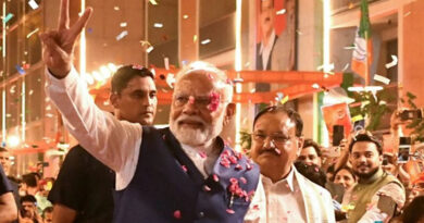 Gautam Adani, Mukesh Ambani, Shahrukh Khan, and Akshay Kumar among others attended Modi's swearing-in ceremony