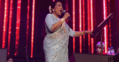 91-year-old Asha Bhosle surprised everyone by singing "Tauba Tauba" in Dubai concert